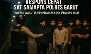 "Pelajar menepi saat polisi tiba; tawuran di Tarogong Kaler berhasil dicegah."